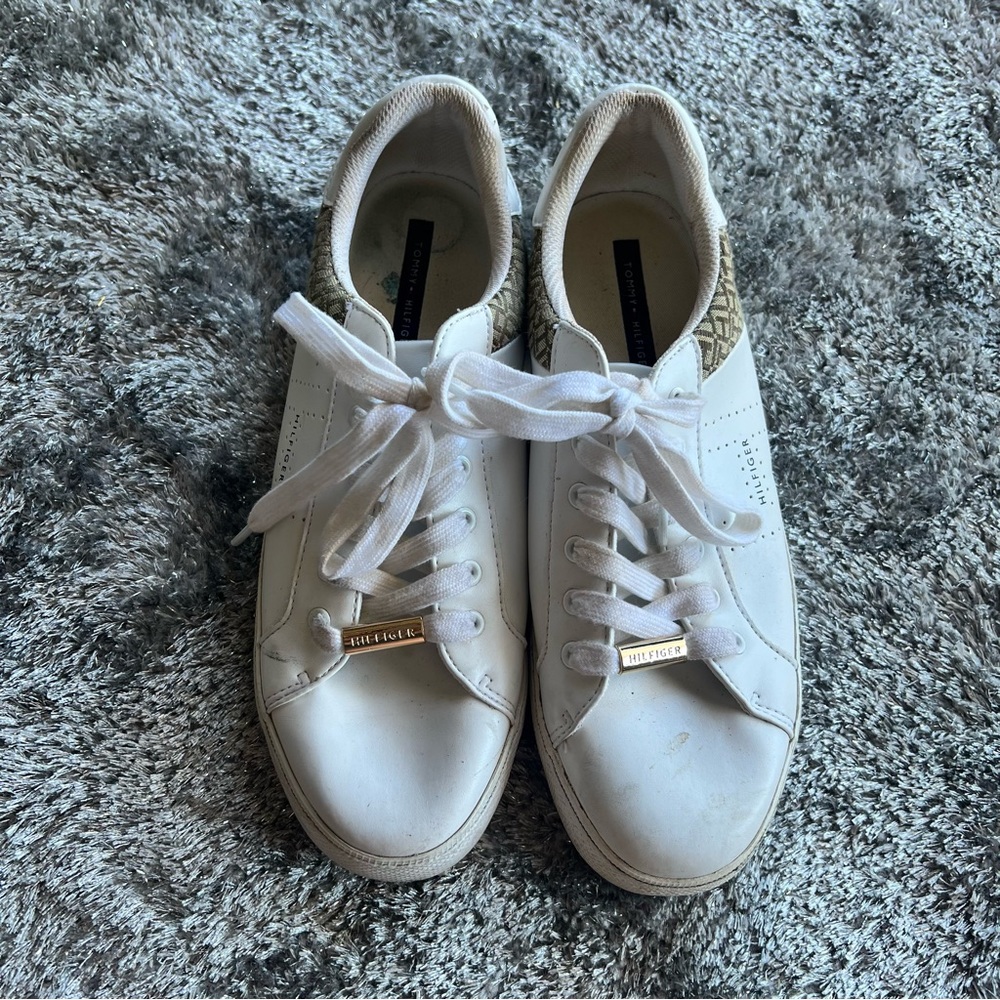 Tommy Hilfiger sneakers